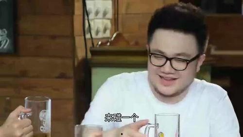 小伙吃瓜给钱视频大全,小伙吃瓜给钱视频大全趣味盘点