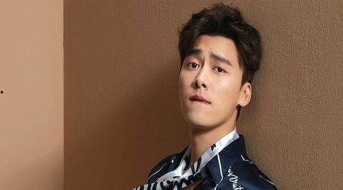 李易峰吃瓜高峰视频,揭秘明星幕后趣闻