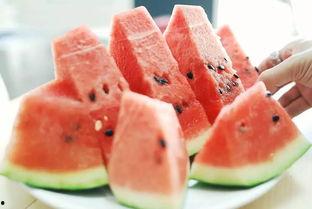 金乡西城吃瓜事件视频播放,视频曝光引发网友热议